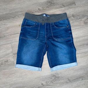 JK Indigo Girls Bermuda Jean Shorts - Size 14 - Like New Condition.